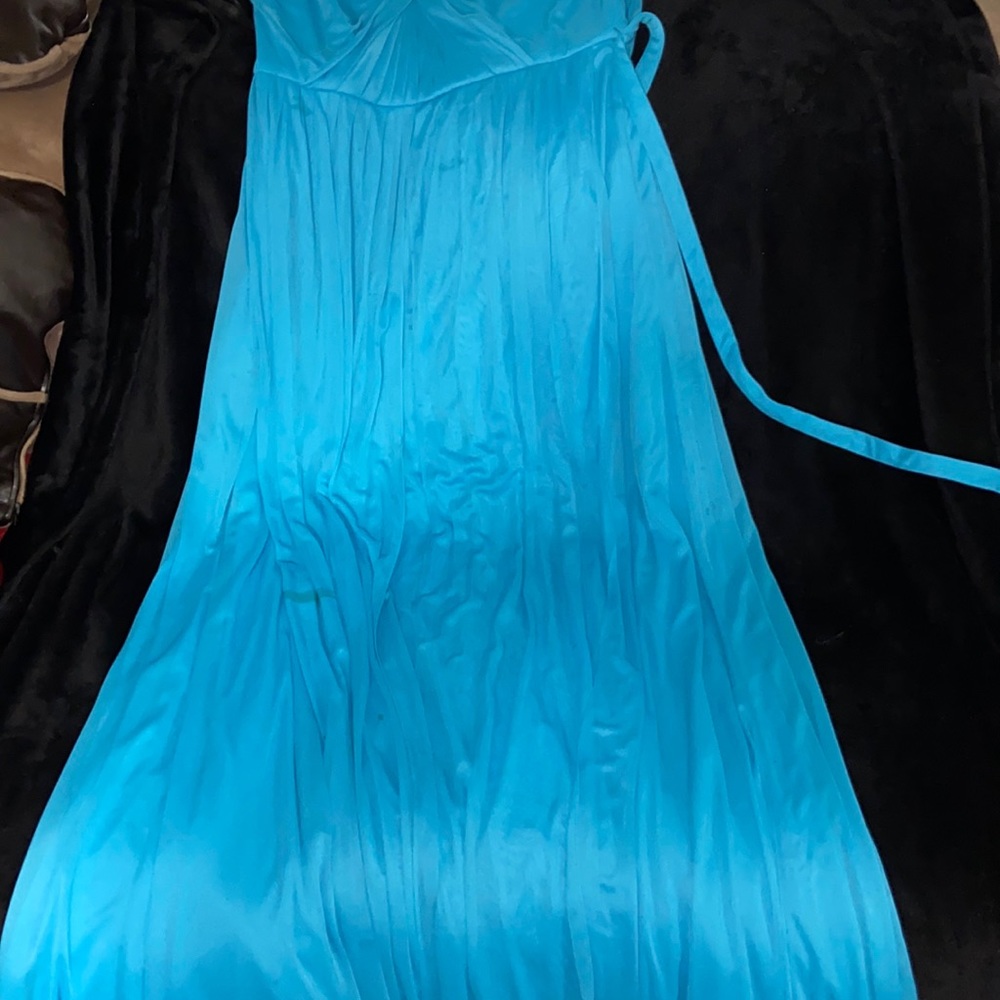 Bridesmaid dress. Will need to be cleaned because it’s over a few years old.